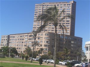 1.5 Bed Apartment in Beachfront