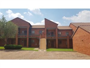 2 Bed Townhouse in Mooikloof Equestrian Estate