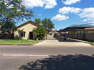 550 m² Office Space in Brits Central