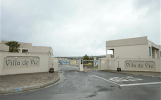 2 Bedroom Apartment in Vredekloof