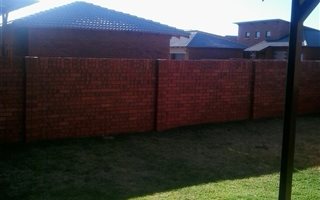 2 Bedroom Townhouse in Langenhoven Park