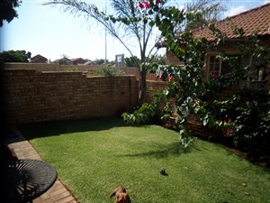 2 Bed Duplex in Heuwelsig Estate
