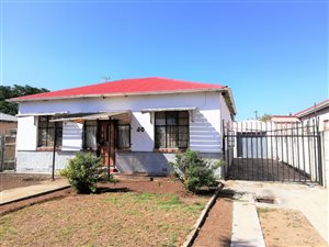 3 Bed House in Uitenhage Central