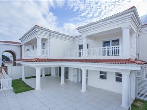 4 Bed Cluster in La Lucia