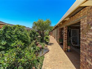 3 Bed Townhouse in Sharon Park