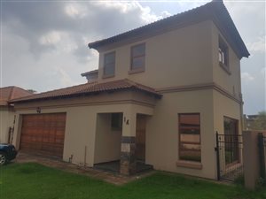 2 Bed Townhouse in Vanderbijlpark Central