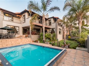 4 Bed House in Waterkloof Ridge