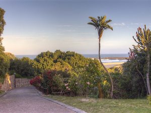 620 m² Land available in East Bank