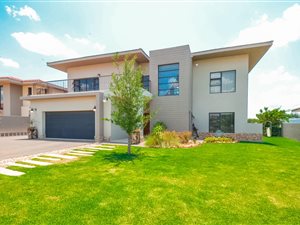 4 Bed House in Lombardy Estate
