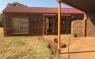 2 Bedroom House in Elandspoort