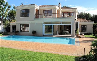 5 Bedroom House in Tokai