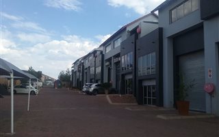 279 m² Office Space in Halfway House