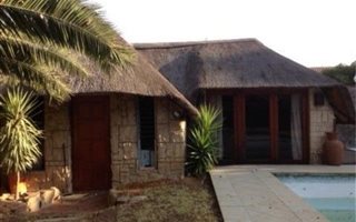 1 Bedroom Garden Cottage in Boskruin