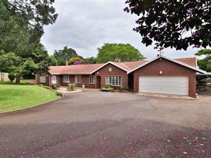 4 Bed House in West Riding