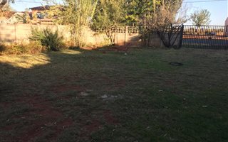 865 m² Land available in Henley on Klip