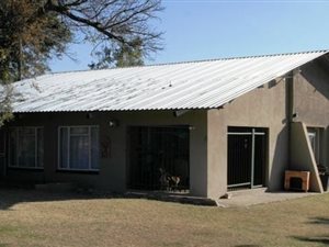 8.6 ha Farm in Modimolle