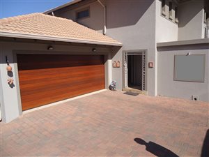 3 Bed House in Bergtuin