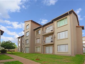 3 Bedroom Apartment in Kleinfontein