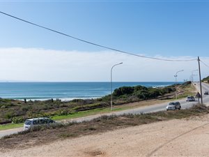 3 Bed House in Voorbaai