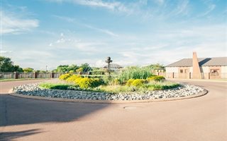 2 Bedroom Apartment in Montana Gardens