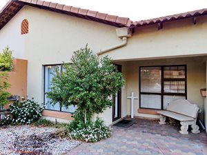 3 Bed Townhouse in Diaz Beach