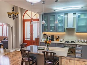 5 Bed House in Kleinbron Estate