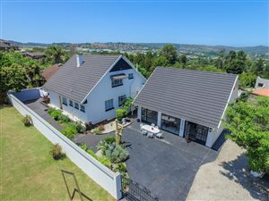 8 Bed House in Old Place
