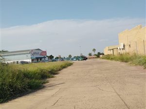 4558 m² Land available in Lethlabile