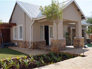 5 Bed House in The Hills