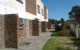 2 Bedroom Duplex in Penlyn Estate