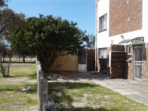 2 Bed Duplex in Penlyn Estate