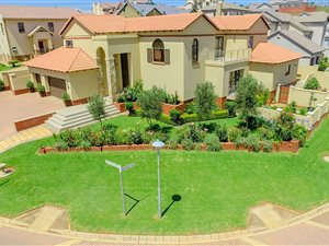 4 Bedroom House in Rietvlei Ridge Country Estate