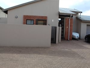 3 Bed Townhouse in Meyerton Central