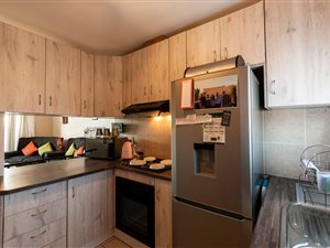 2 Bed Apartment in Somerset West Central