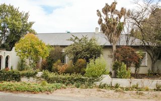 4 Bedroom House in Uniondale