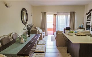 3 Bedroom Townhouse in Moreleta Park
