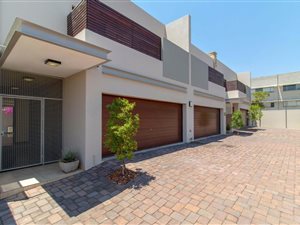 2 Bed Townhouse in Illovo