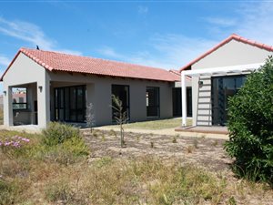3 Bed House in Langebaan Country Estate