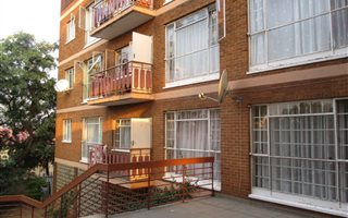 2 Bedroom Flat in Rosettenville