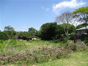 2745 m² Land available in Uvongo
