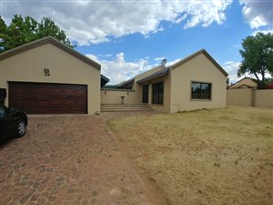 3 Bed House in Bloubosrand