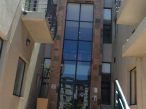 115 m² Commercial space in Tableview