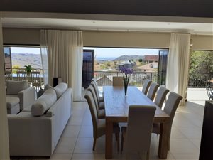 5 Bed House in Heuningklip