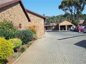 2 Bed Townhouse in Weavind Park