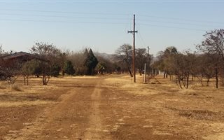 1.7 ha Land available in Syferfontein