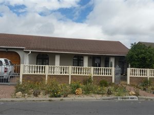 3 Bed House in Hagley