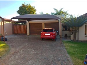 4 Bed House in The Reeds