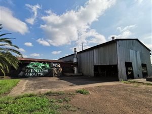 850 m² Industrial space in Rosslyn