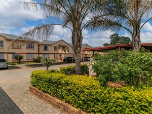 2 Bed Apartment in Lakefield