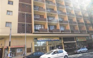1 Bedroom Apartment in Joubert Park
